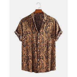 Mens Wavy Striped Pattern Lapel Short Sleeve Shirt